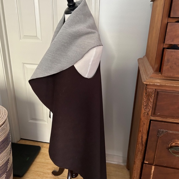 Akira Long Vest - Picture 5 of 5